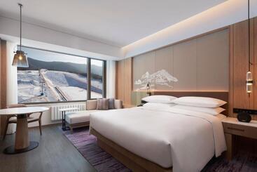 هتل Courtyard By Marriott Chongli