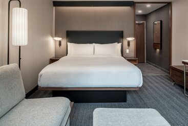 هتل Courtyard By Marriott Olympia