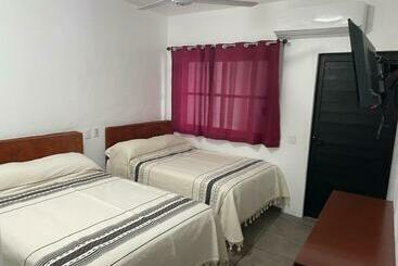 هتل کپسول Costa Inn