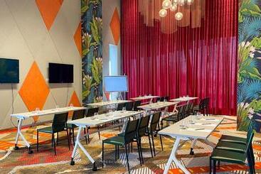 Отель Mercure Miri City Centre
