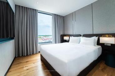 Отель Mercure Miri City Centre