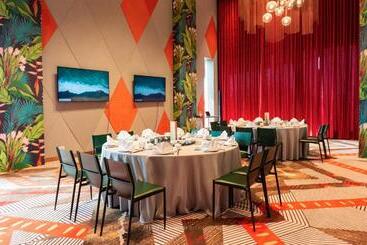 Отель Mercure Miri City Centre