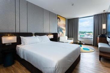 Отель Mercure Miri City Centre