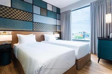 Отель Mercure Miri City Centre