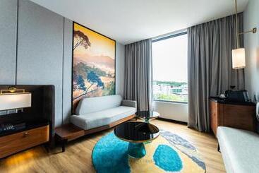 Отель Mercure Miri City Centre