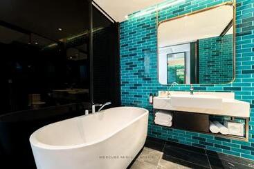Отель Mercure Miri City Centre
