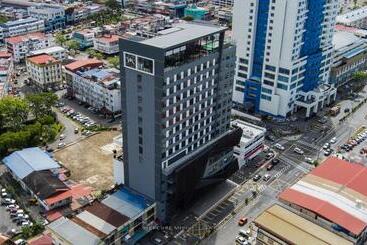 Отель Mercure Miri City Centre