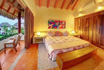 هتل Residences At Las Palmas