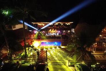 هتل Shima Guni Beach Club