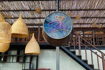هتل Shima Guni Beach Club
