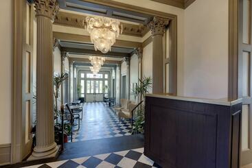 Trilogy Hotel Montgomery, Autograph Collection