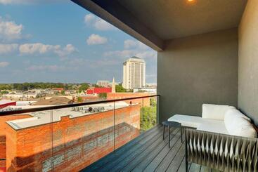 Trilogy Hotel Montgomery, Autograph Collection
