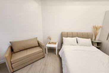 Minimalist Condo In Azure North
