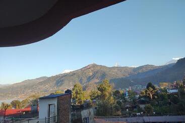 پانسیون Fewa View Guest House