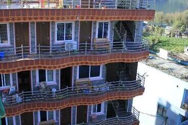 پانسیون Fewa View Guest House