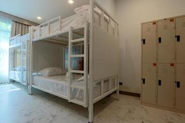 Tartar & Nay Hostel