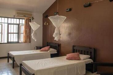 Bahari Dhow Beach Villas