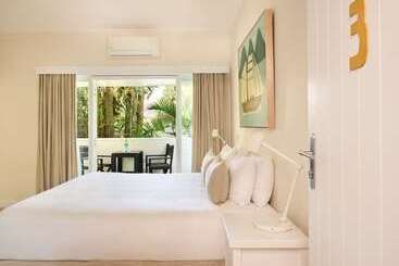 هتل Atlantic Byron Bay