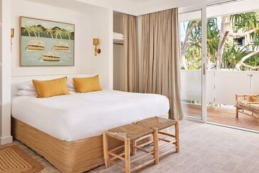 هتل Atlantic Byron Bay
