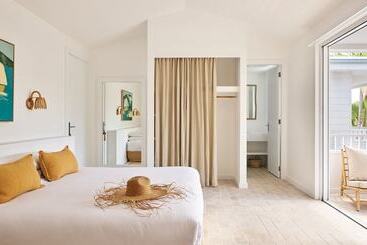 هتل Atlantic Byron Bay
