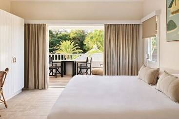 هتل Atlantic Byron Bay