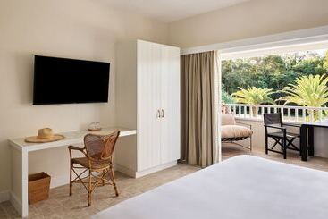 هتل Atlantic Byron Bay