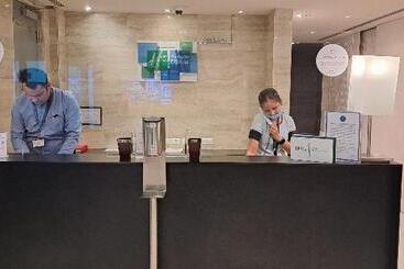 هتل Holiday Inn Express New Delhi International Airport T3, An Ihg