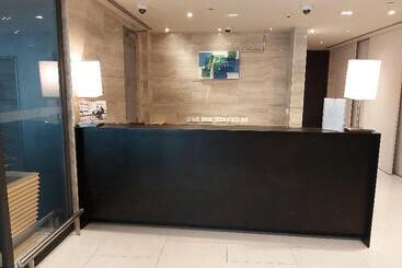 هتل Holiday Inn Express New Delhi International Airport T3, An Ihg
