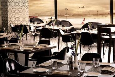 هتل Holiday Inn Express New Delhi International Airport T3, An Ihg