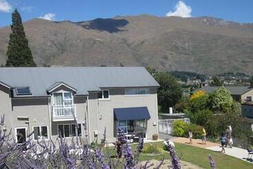 هتل Lake Wanaka Lodge