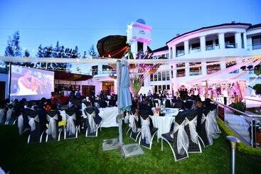 هتل The Manor