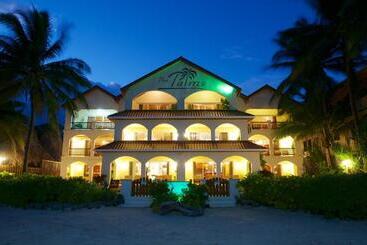 هتل The Palms Oceanfront Suites