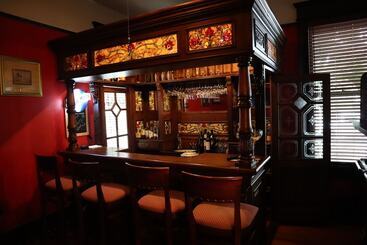 Hoyt House Luxury Bed & Breakfast