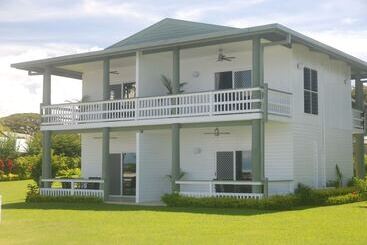 Madang Lodge