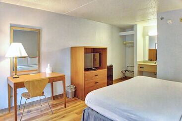 Motel 6buffalo, Ny  Airport  Williamsville