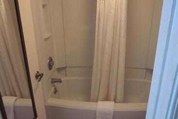 مُتل Westmont Inn  Lakeland