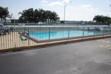 مُتل Westmont Inn  Lakeland