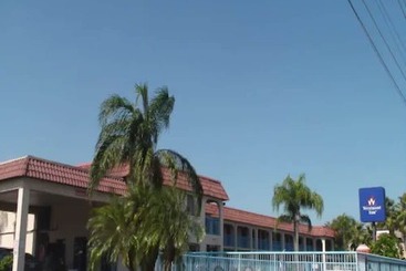 مُتل Westmont Inn  Lakeland
