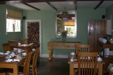 پانسیون Ash Farm Country House