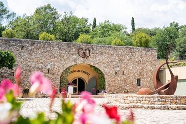 پانسیون Chateau Les Crostes