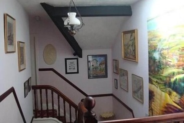 پانسیون Esklet Guest House