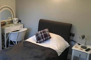 پانسیون Laburnum Cottage Guest House