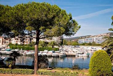 Vacanceole  Residence Carre Marine