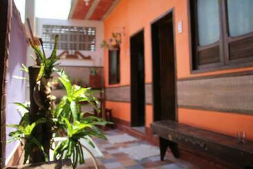 Rosário Temporada Hostel ,rua Ilma Cunha 241 Olinda  Pe