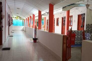 هتل Akash Resort