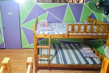 هتل Yuzon Bedspace Transient Home & Staycation