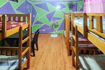 هتل Yuzon Bedspace Transient Home & Staycation