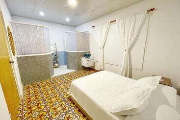 پانسیون Puesta Del Sol Guest House