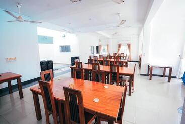 پانسیون Sun Ray Rest House