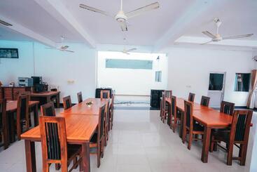 پانسیون Sun Ray Rest House